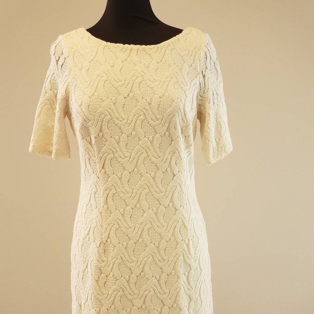 Like NeAnn Taylor Winter White Textured Knit Dress